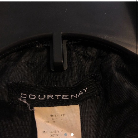 Blazer - Picture 2 of 2